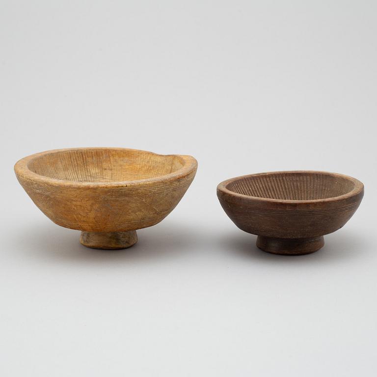 TWO WOODEN BUTTER MOULDS, 18TH/19TH CENTURY.