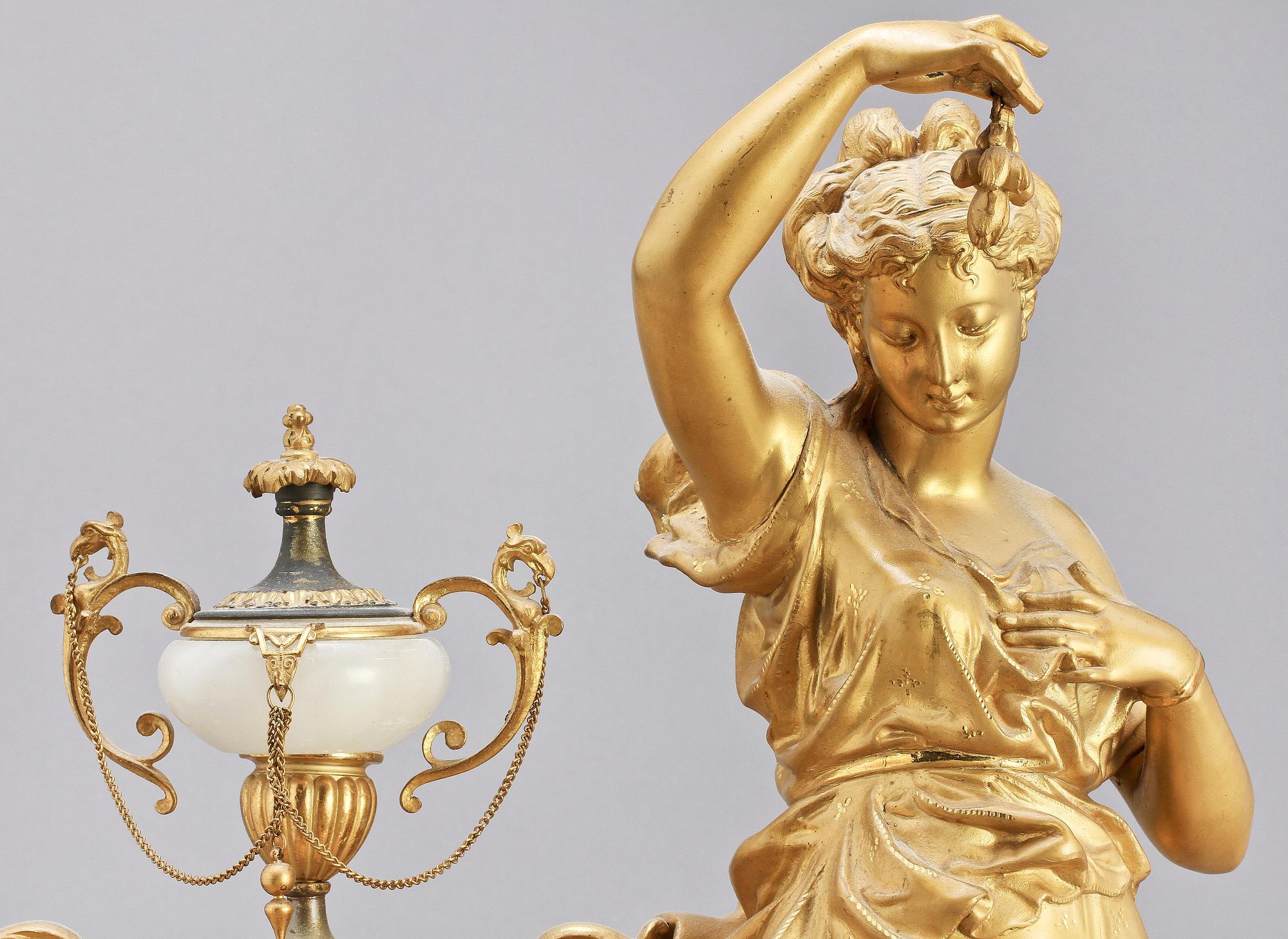 BORDSPENDYL, gulmetall, ny-Louis XVI, Phillipe Mourey, Frankrike, 1800-tal.