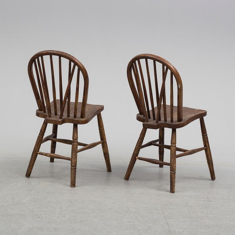 A pair of first half of the 20th century chairs.