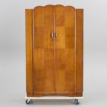 KLÄDSKÅP, C.W.S. Cabinet Factory, London, England, 1930-tal.