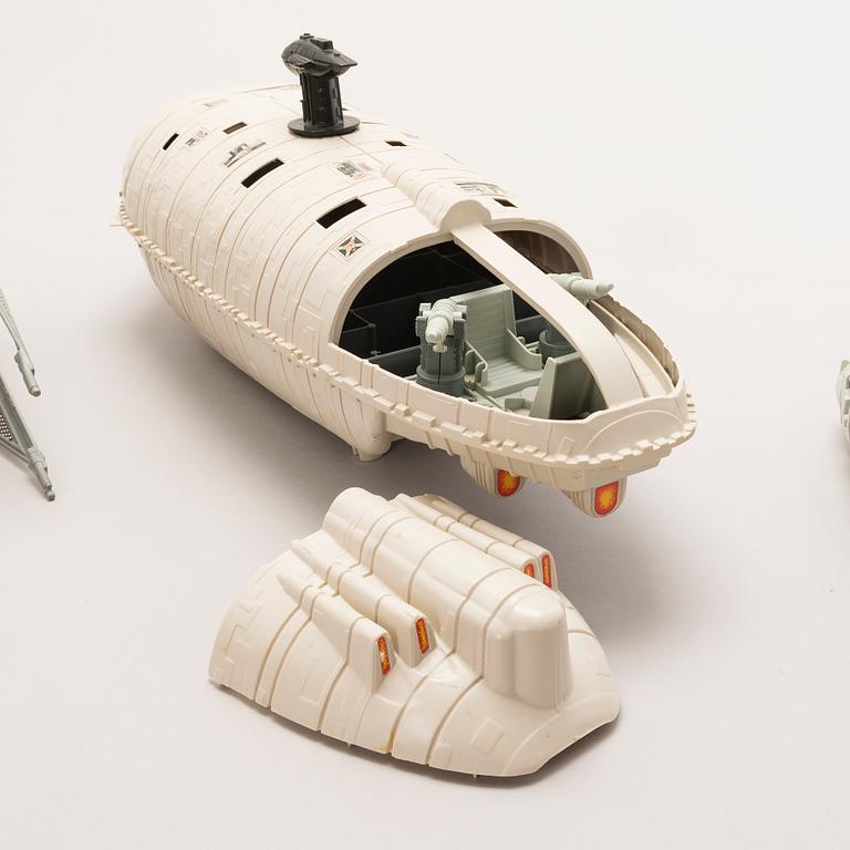 STAR WARS, A set of 10 vehicles Kenner and Palitor 1970's-/90's.