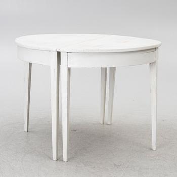 A pair of moon tables, 19th century.
