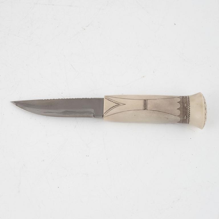 Per-Erik Nilsson, a reindeer hornknife, signed.