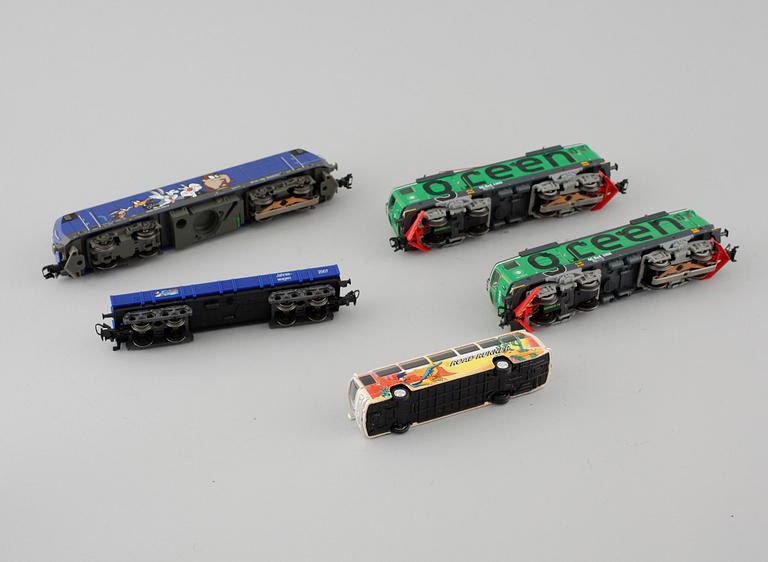 Two locomotives, 36847 & 37415, and car, 48707, Märklin HO.