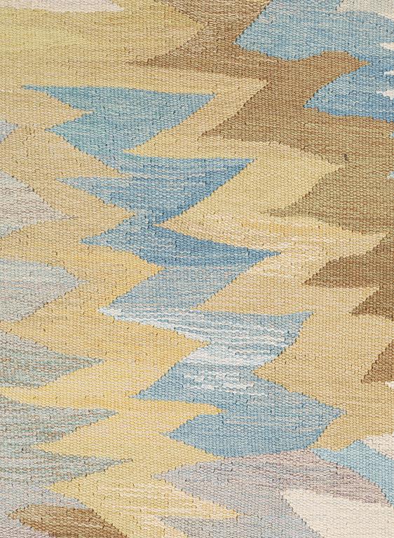CARPET. "Solfläckar". Tapestry weave (Gobelängteknik). 612,5 x 413,5 cm. Signed AB MMF BN.