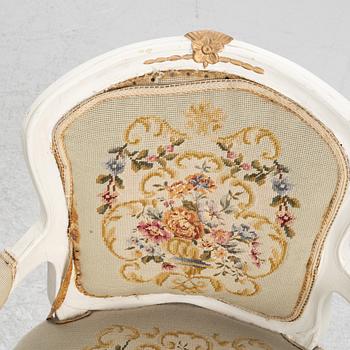 Karmstolar, ett par, 1800-talets slut, Rokokostil.