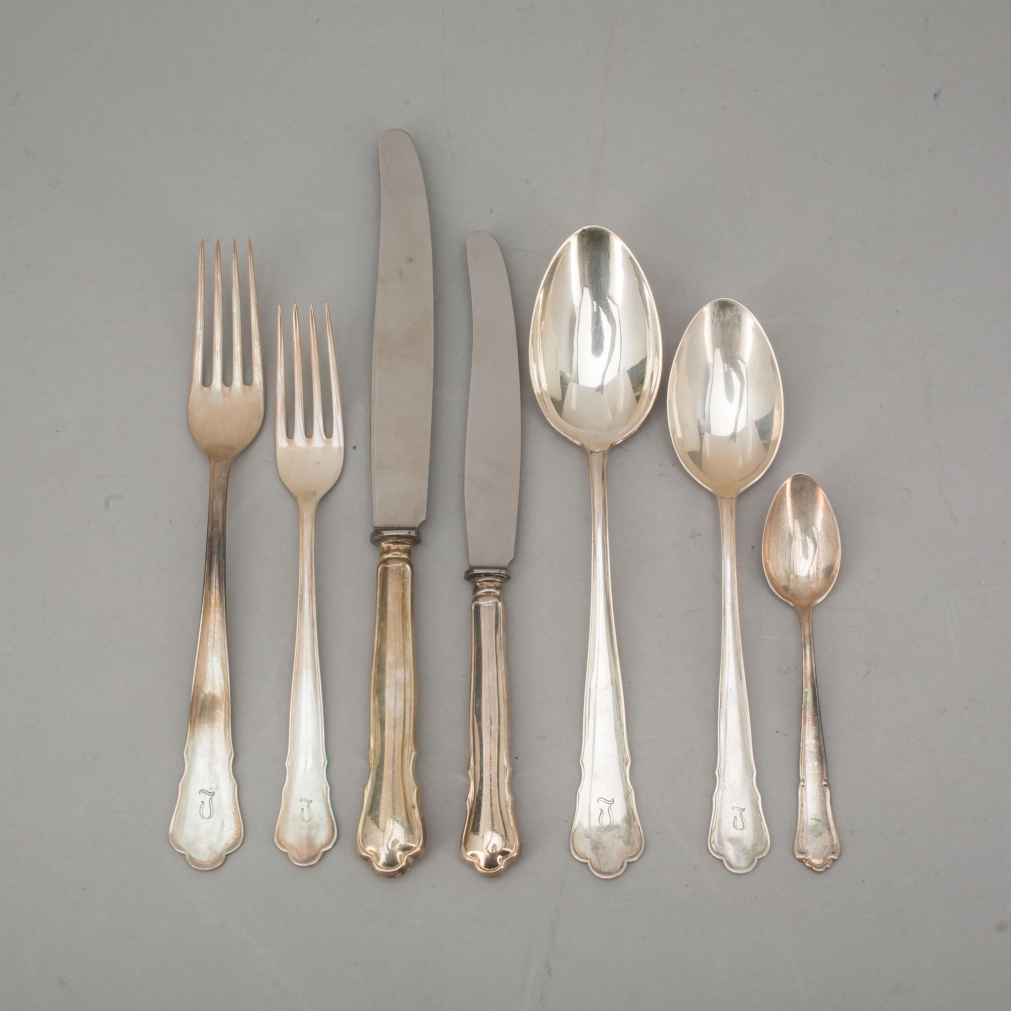 BESTICKUPPSÄTTNING, 40 delar, "Chippendale", silver, GAB. 1940-tal. Total vikt inkl stålblad ca 2000 g.