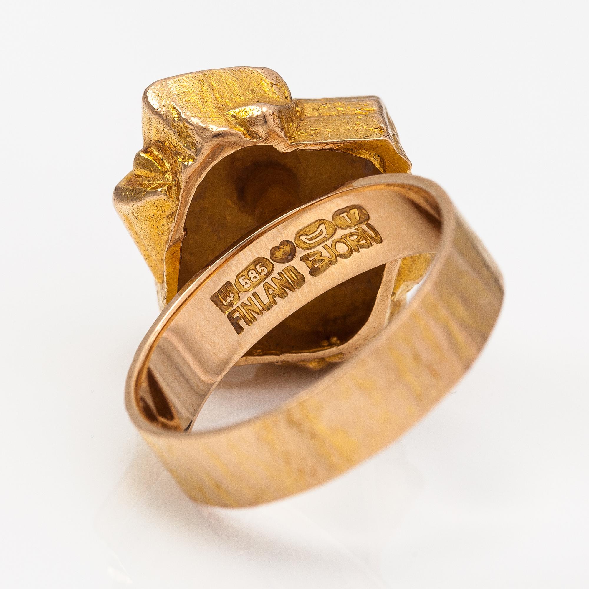 Björn Weckström, A 14K gold ring "Golden geranium", Lapponia 1972.