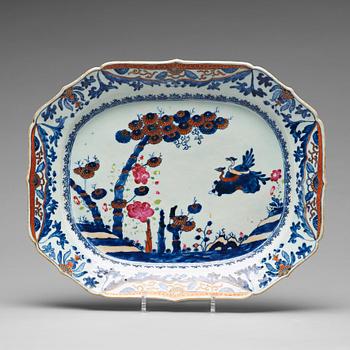 830. A famille rose serving dish, Qing dynasty, Qianlong (1736-95).