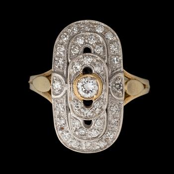 RING, briljantslipade diamanter, 18K guld. Italien.