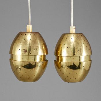 FÖNSTERLAMPOR/TAKLAMPOR, ett par, Hans-Agne Jakobsson, Markaryd, 1900-talets andra hälft. Höjd 14 cm.