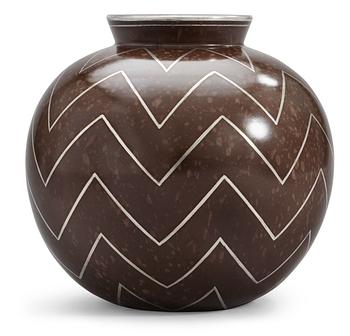 790. A Wilhelm Kåge brown 'Argenta' stoneware vase, Gustavsberg.