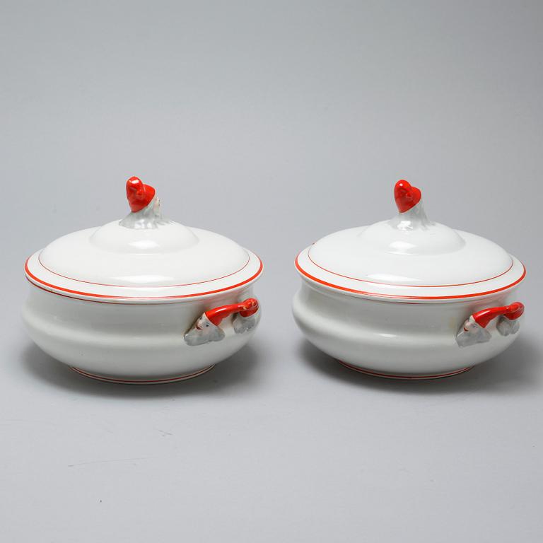 Two earthenware tureens from Göteborg, around the year 1900.