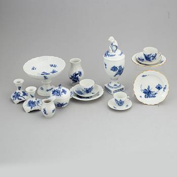 A Royal Copenhagen 'Blå Blomst' part coffee and tea service, Denmark (67 pieces).