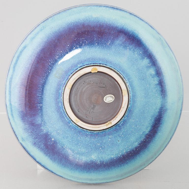 Berndt Friberg, a stoneware dish, Gustavsberg Studio 1970.