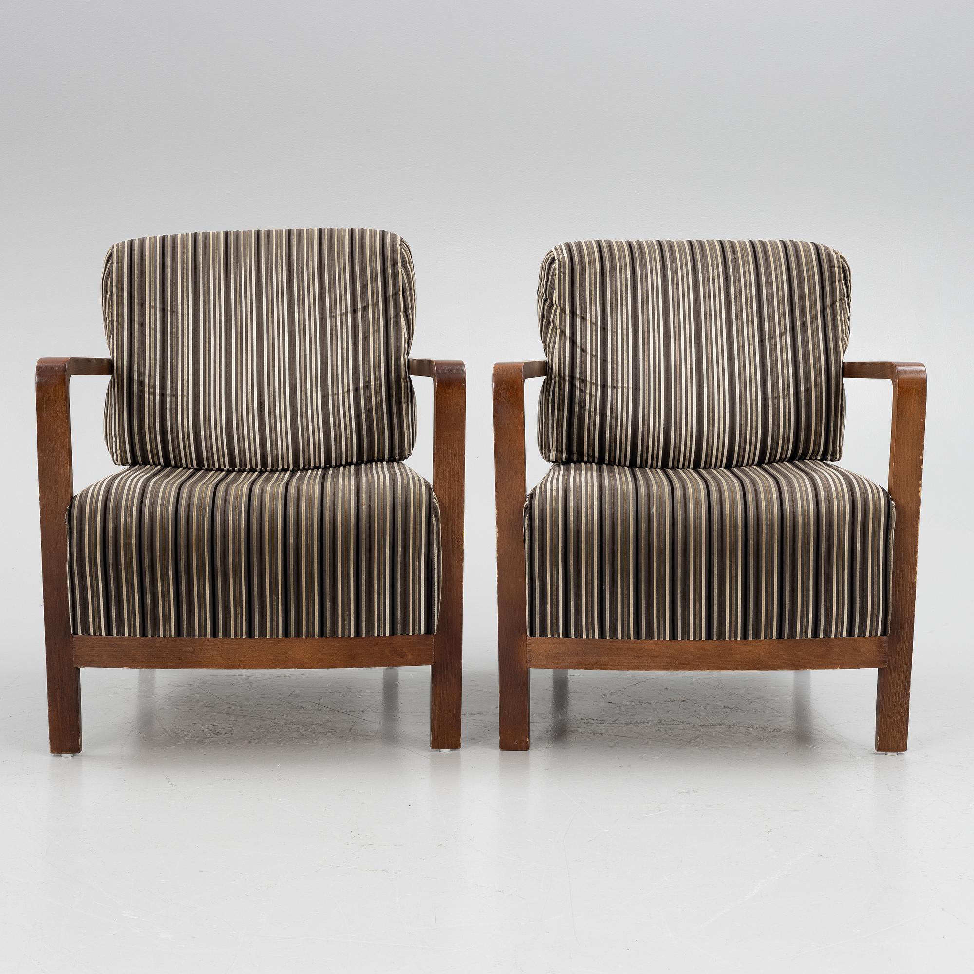 A pair of armchairs, Andreu World, Spain, 21st Century.