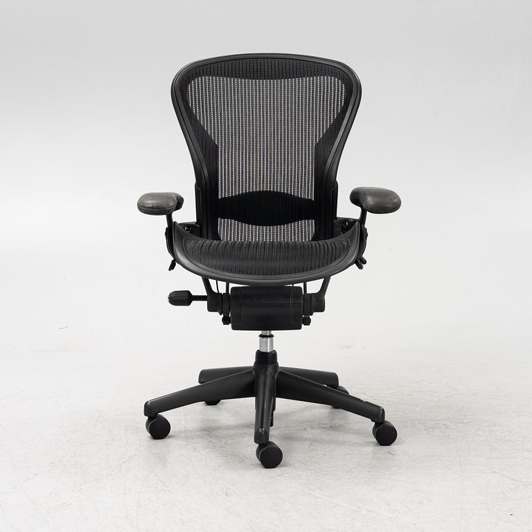 Don Chadwick och Bill Stumpf, skrivbordsstol, "Aeron", Herman Miller.