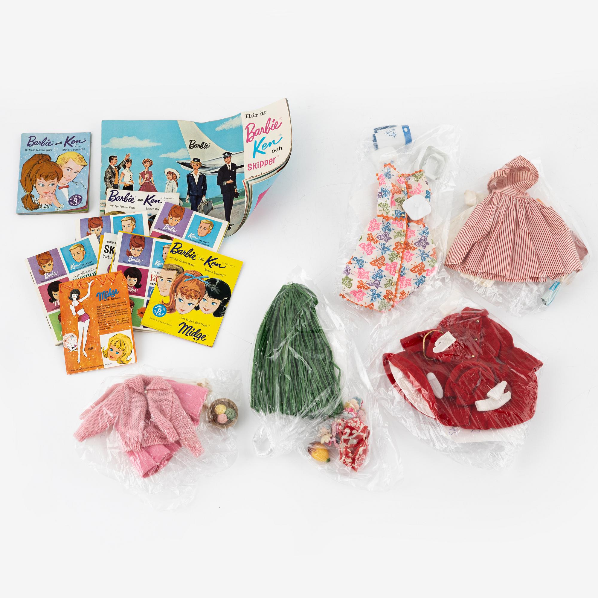Barbie and Tressy, 5 dolls in box, along with clothes and accessories, Mattel, 1960s.