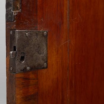 Salsskåp, 1700-talets andra hälft. Rokoko.