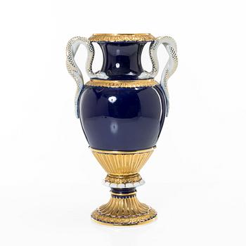 Urna, porslin, Meissen, omkring år 1900.