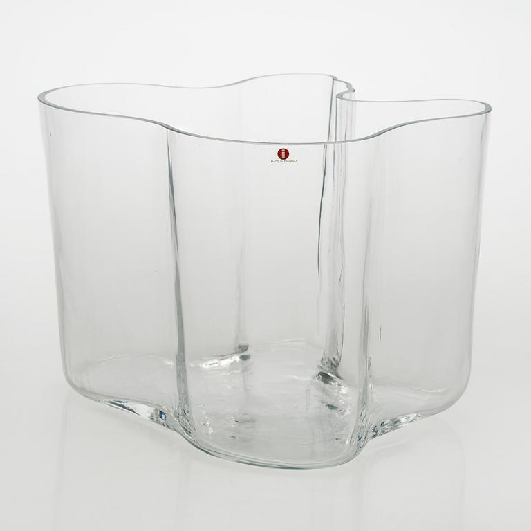 Alvar Aalto, vas 3030, signerad Alvar Aalto.