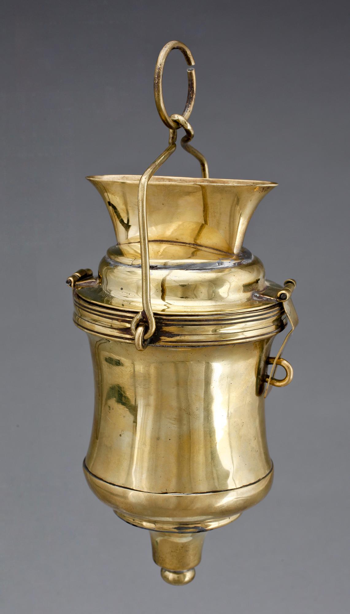 FATTIGMANSBÖSSA, mässing, omkring 1800.