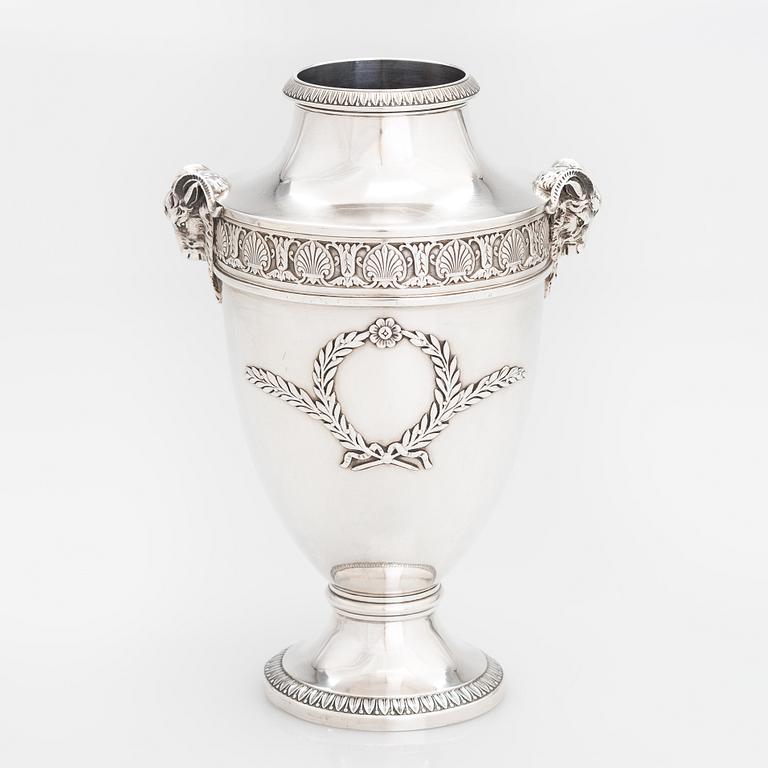 A. Risler & Carré, silver vase, Paris, around 1900.