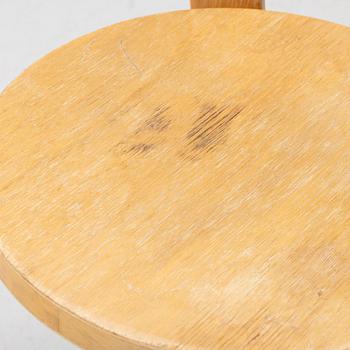 Alvar Aalto, barnstolar, ett par, modell 66, Artek, Finland.