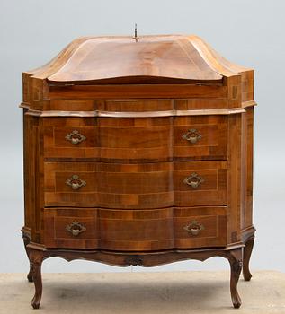 SNEDKLAFFSEKRETÄR, senbarockstil, 1900-tal.