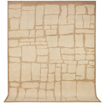 An Ushak carpet, c. 315 x 241 cm.