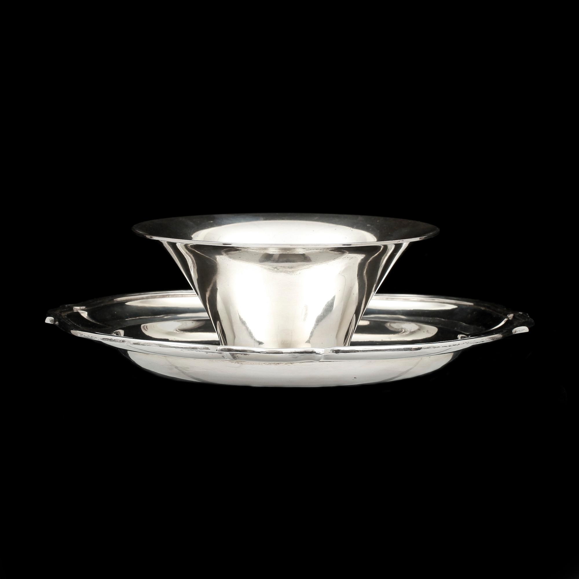 FAT och SKÅL, silver, bl a KG Markström, 1923 resp 1932. 500 g.