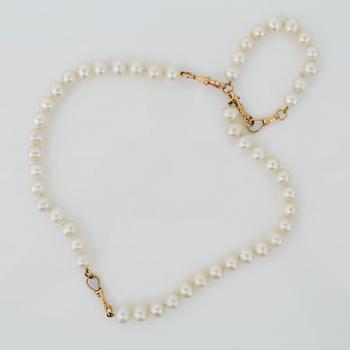 COLLIER, med odlade sötvattenspärlor och lås 18k guld.