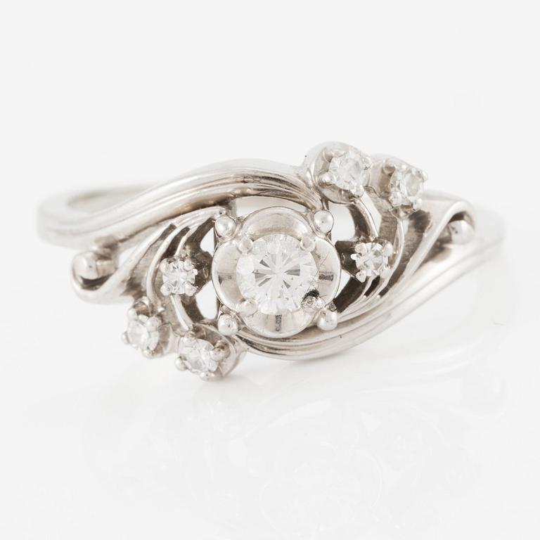 Ring, 18K white gold set with brilliant-cut and octagonal-cut diamonds.