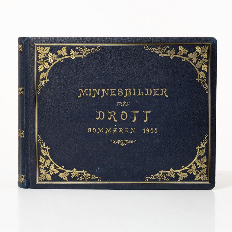 Fest och vardag på Oscar II:s Drott, 1900.