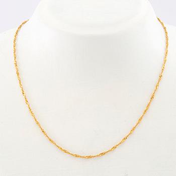 Necklace 18K gold.