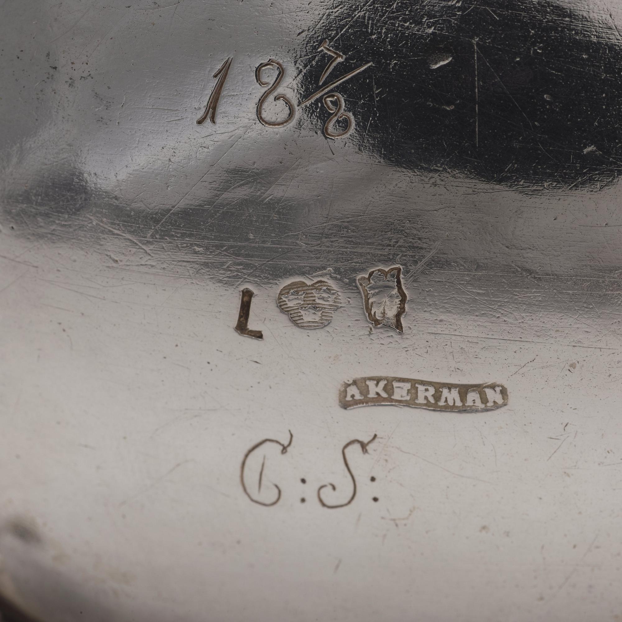 Petter Åkerman, grädd-/såssnäcka, silver, Stockholm 1769. Rokoko.