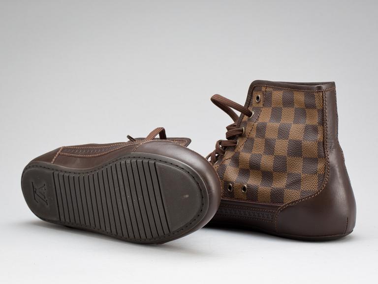 SKOR, Louis Vuitton.