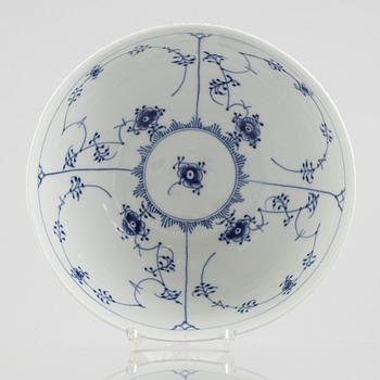 A large 'Blue Fluted half lace' / "Musselmalet" porcelain serving bowl, Royal Copenhagen, model 631, 1969-73.