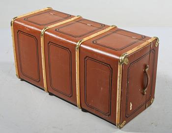 KOFFERT, 1900-talets första hälft.