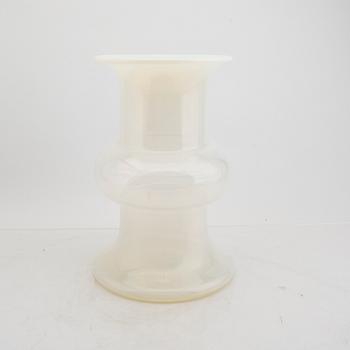 Signe Persson-Melin/Ulla Molin,  a 1970s "Boda blom" glass vase from Boda.