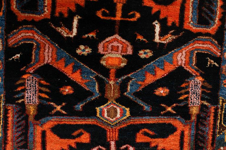 A pair of Zanjan rugs, semiantique, 193-198 x 130-133 cm.