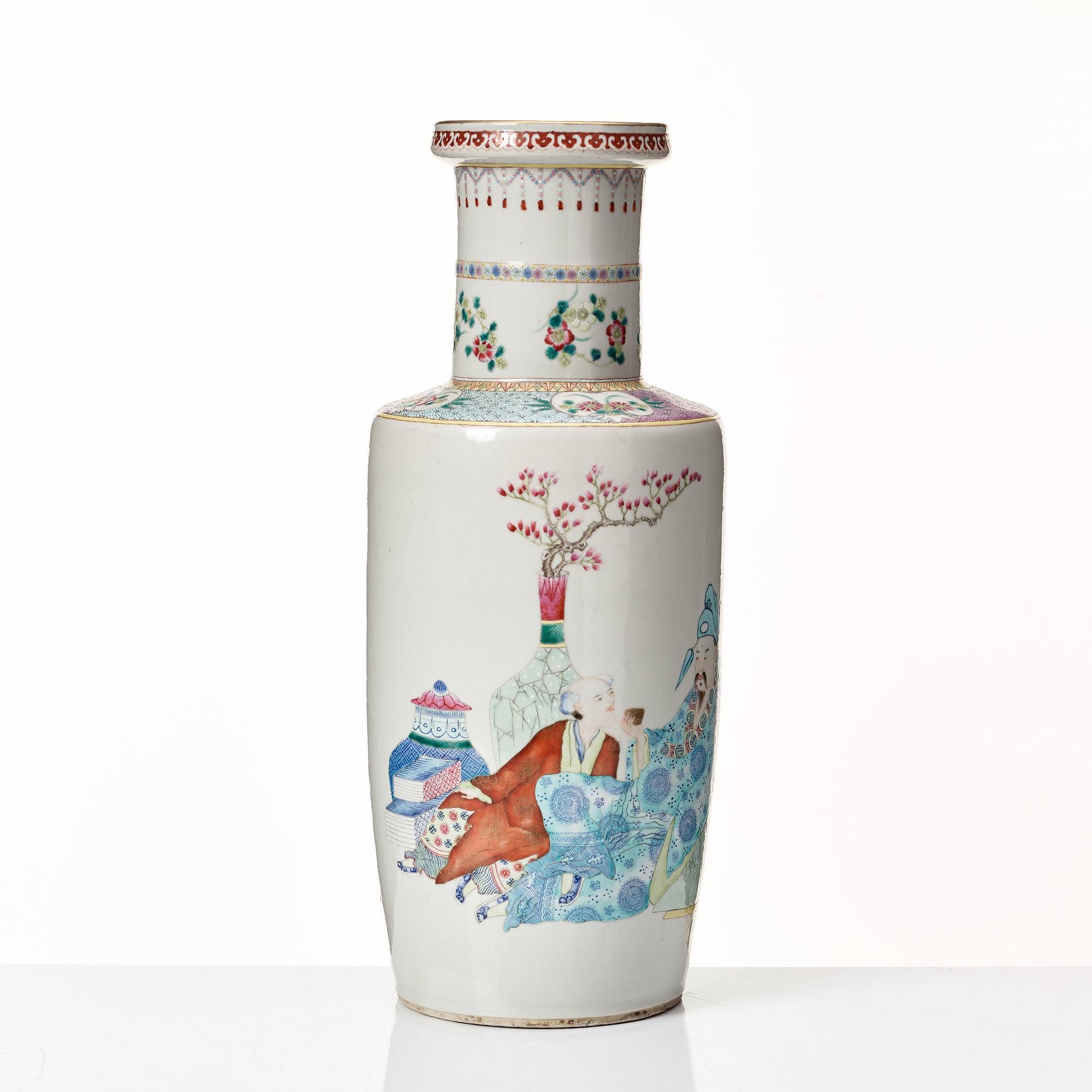 Roleauvas, porslin. Sen Qingdynasti, 1800-tal.