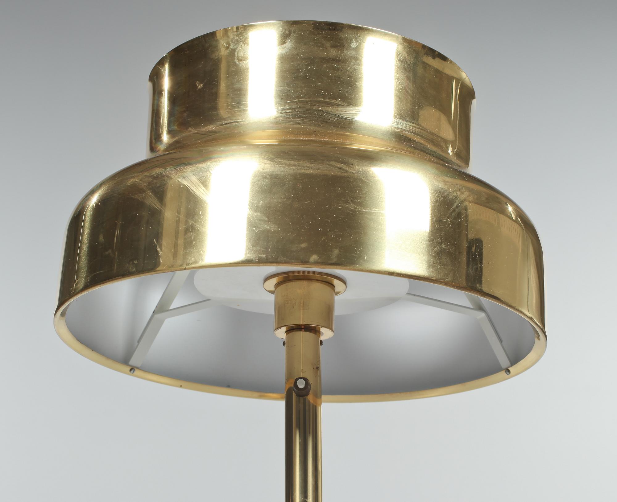 GOLVLAMPA, "Bumlingen", Anders Pehrson, Ateljé Lyktan, Åhus 1900-talets andra hälft.