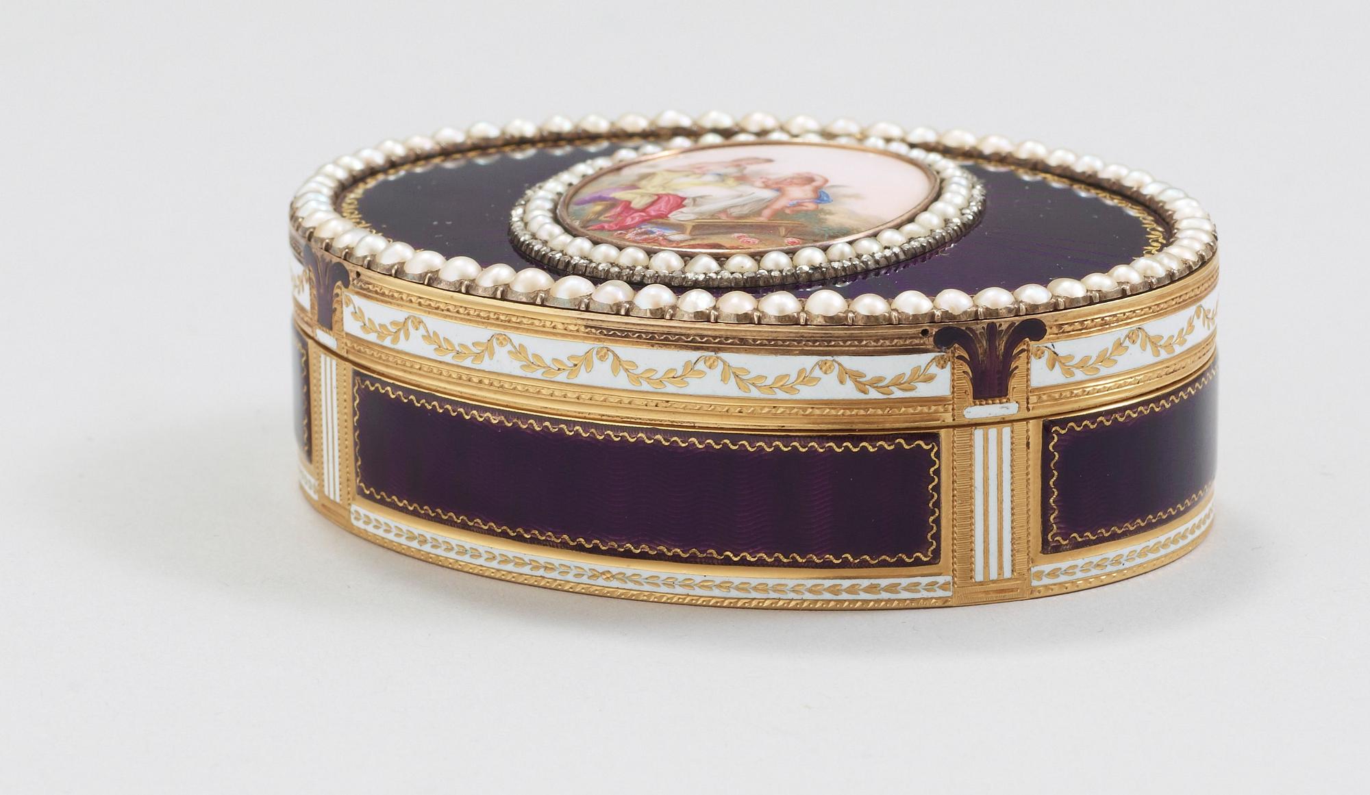 A Swiss late 18th century gold and enamel snuff-box.