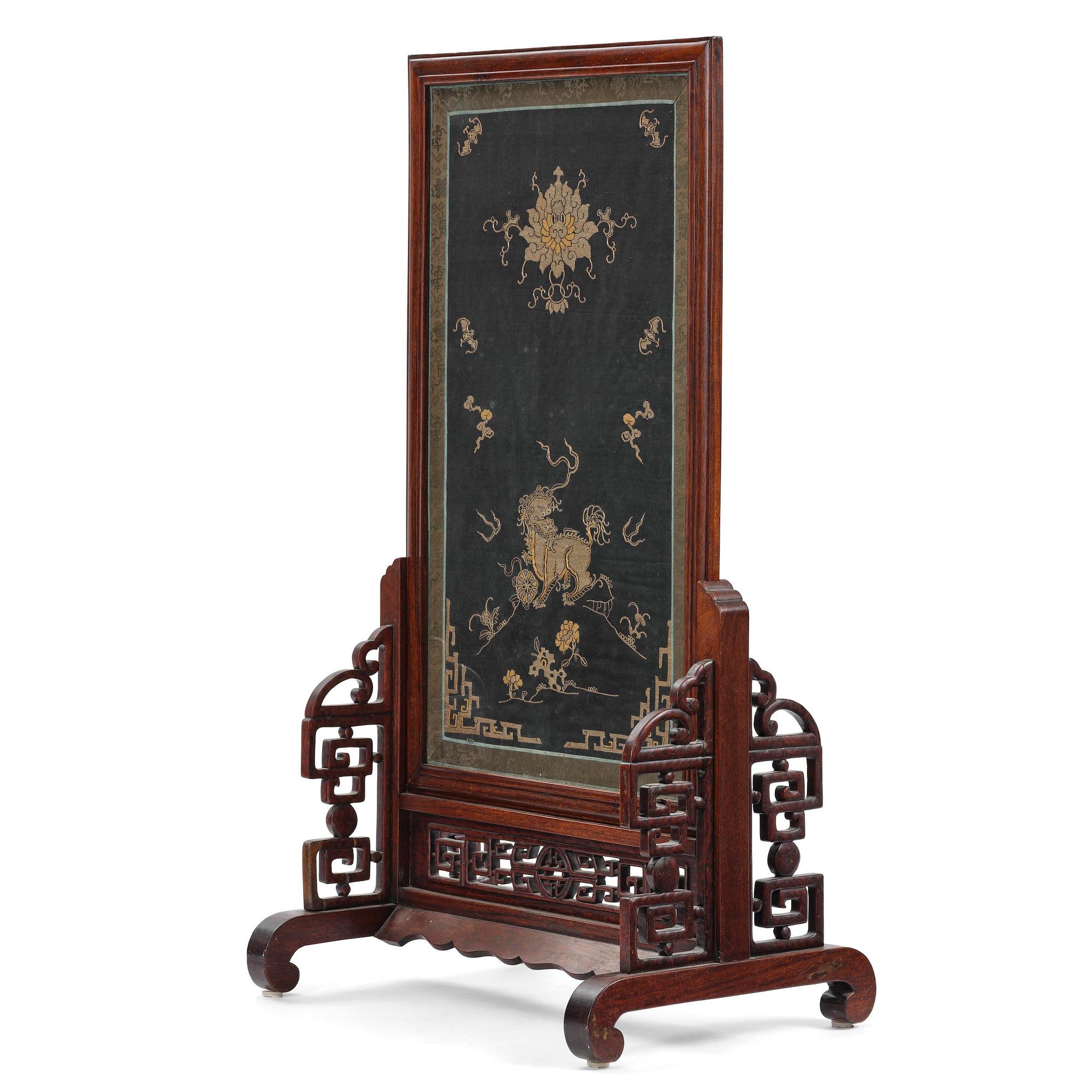 A silk embroidery in a table screen, Qing dynasty.