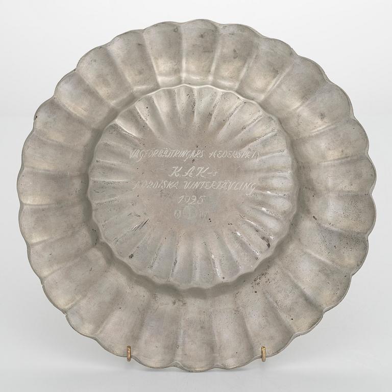Estrid Ericson, dish, model "A 28", pewter, Svenskt Tenn, Stockholm 1925.