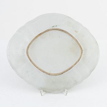 Skålfat, porslin, Kanton, Qingdynastin, 1800-tal.