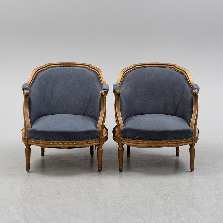 A pair of armchairs, Louis XVI-style, first half of the 20th century.