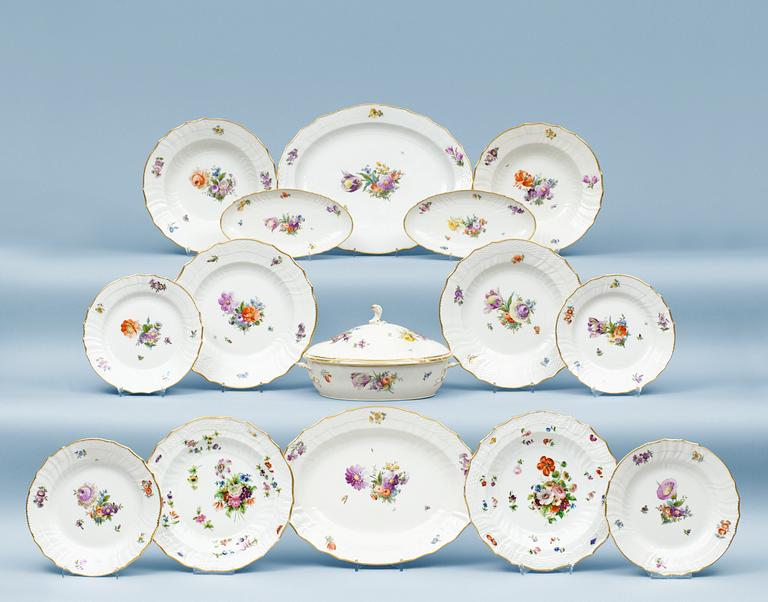 A Royal Copenhagen dinner service, "Sachsisk Blomst", 20th Century. (41 pieces).