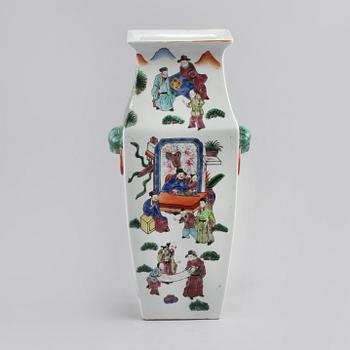 VAS, porslin, Kina, 1900-tal.